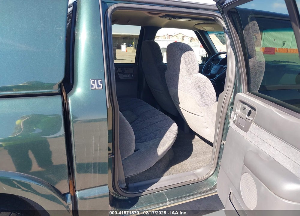 2001 GMC SONOMA SLS VIN: 1GTDT13W21K212368
