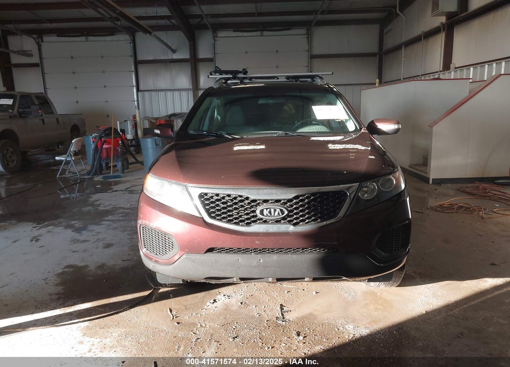2013 KIA SORENTO LX V6 VIN: 5XYKT4A27DG315059