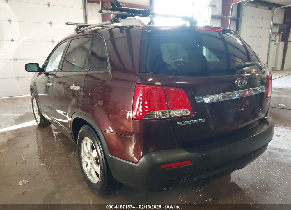 2013 KIA SORENTO LX V6 VIN: 5XYKT4A27DG315059