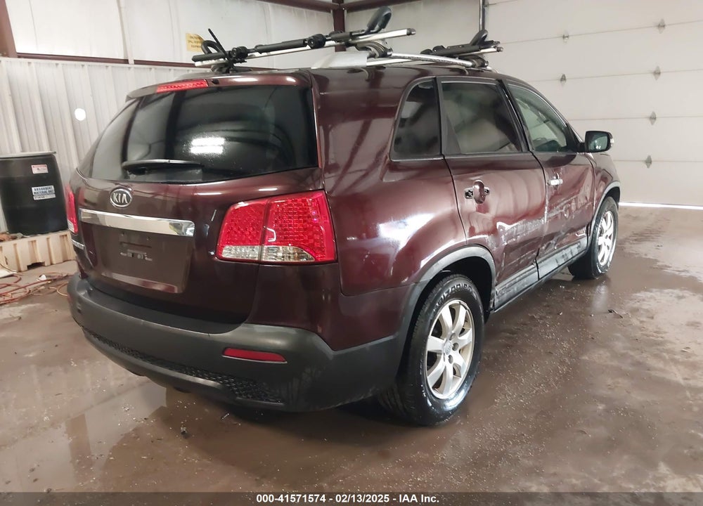 2013 KIA SORENTO LX V6 VIN: 5XYKT4A27DG315059