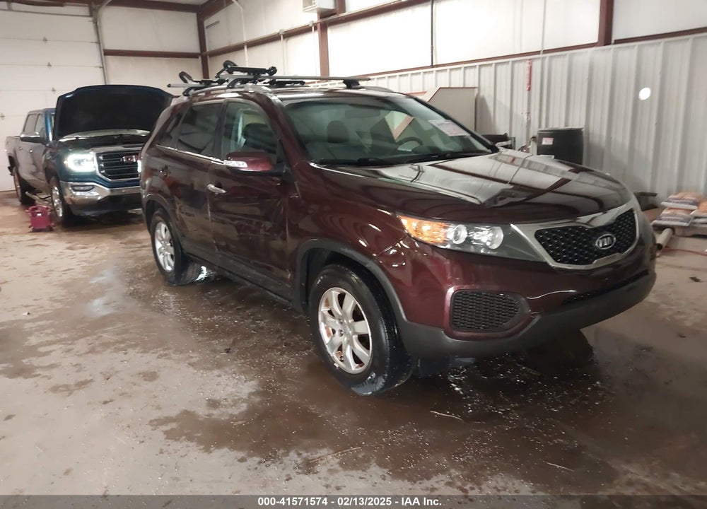 2013 KIA SORENTO LX V6 VIN: 5XYKT4A27DG315059
