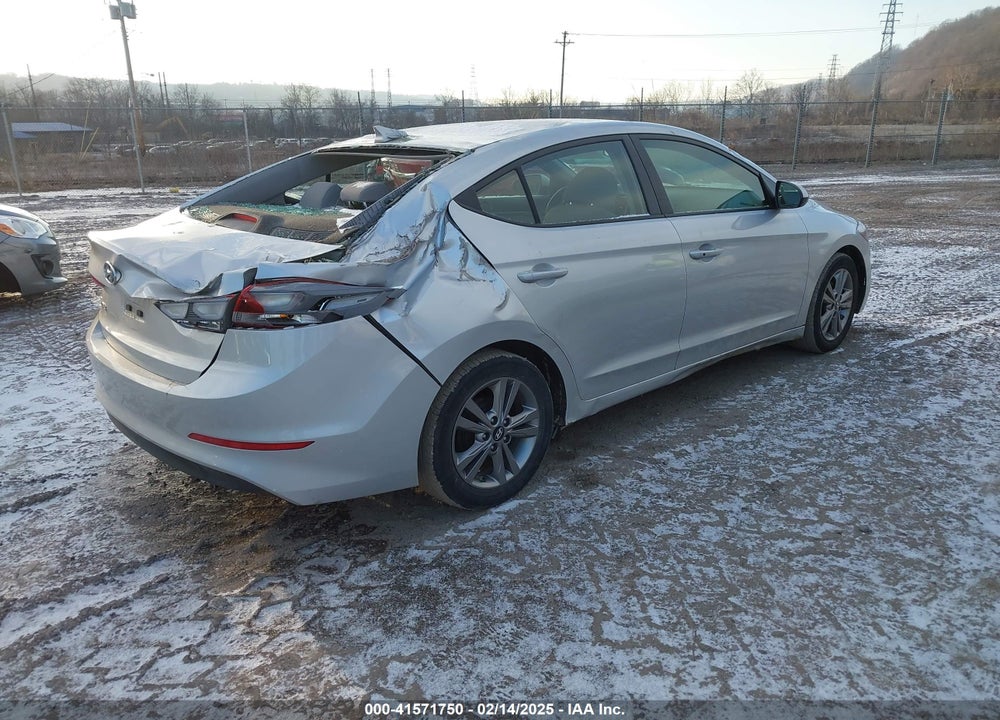 2017 HYUNDAI ELANTRA VIN: KMHD84LFXHU174675