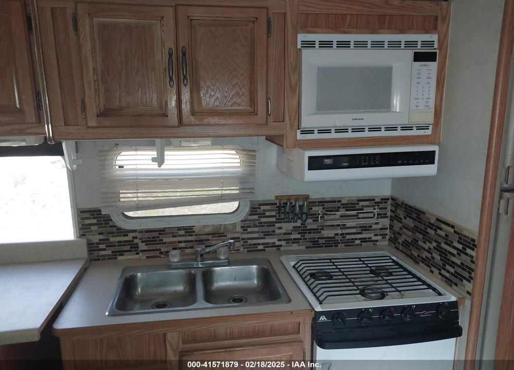 2001 RAGEN M-26F VIN: 4KZTR272811003610