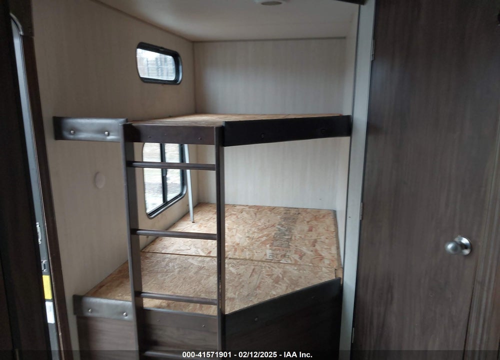 2020 FOREST RIVER CHEROKEE VIN: 4X4TCKB2XLK061230
