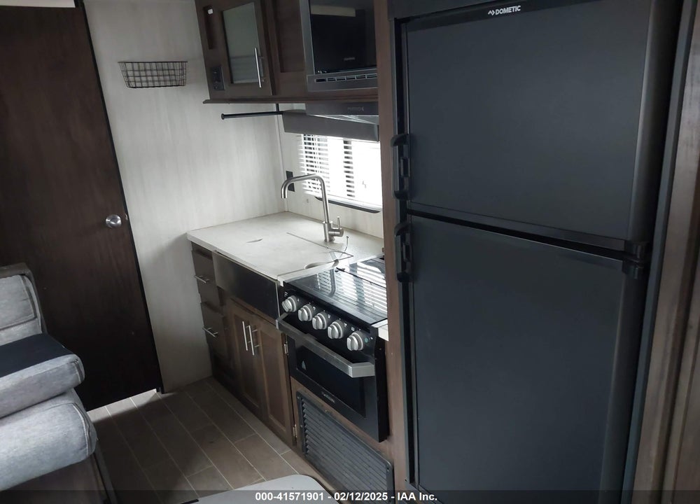 2020 FOREST RIVER CHEROKEE VIN: 4X4TCKB2XLK061230