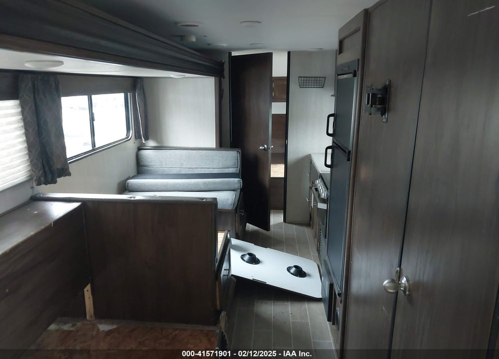 2020 FOREST RIVER CHEROKEE VIN: 4X4TCKB2XLK061230
