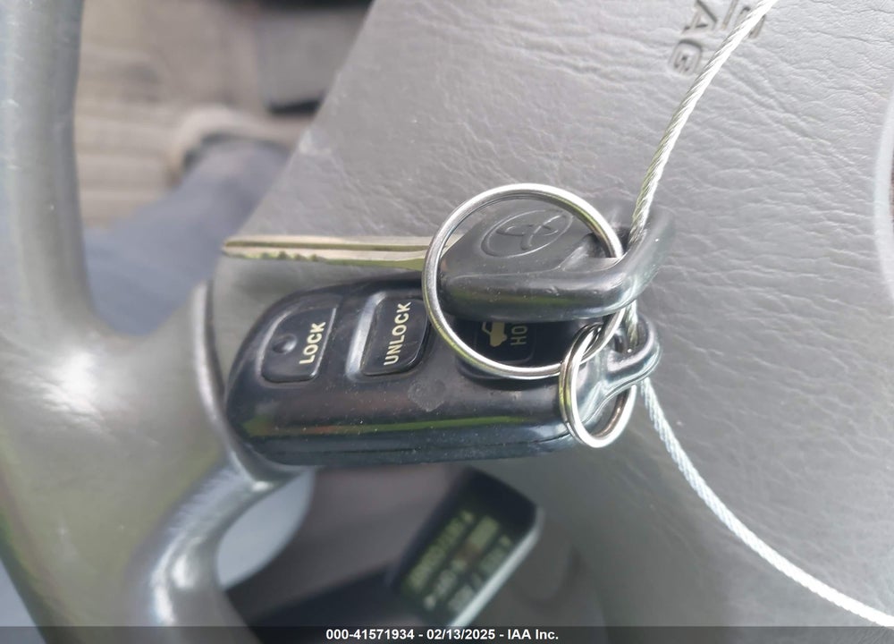 2004 TOYOTA CAMRY VIN: 4T1BE32K64U871005
