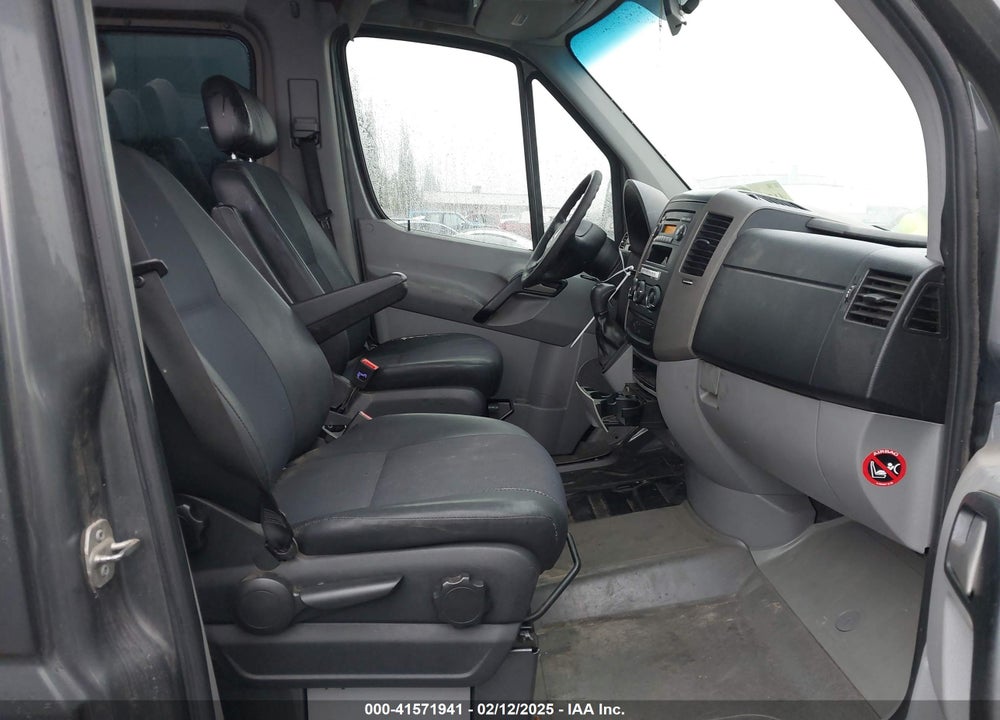 2011 MERCEDES-BENZ SPRINTER 2500 HIGH ROOF VIN: WDZPE8CC2B5571810