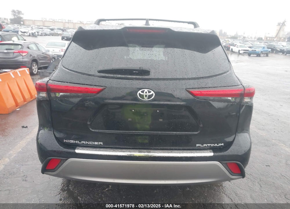 2022 TOYOTA HIGHLANDER PLATINUM VIN: 5TDFZRAH1NS128521
