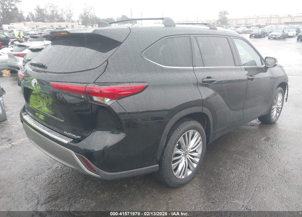 2022 TOYOTA HIGHLANDER PLATINUM VIN: 5TDFZRAH1NS128521