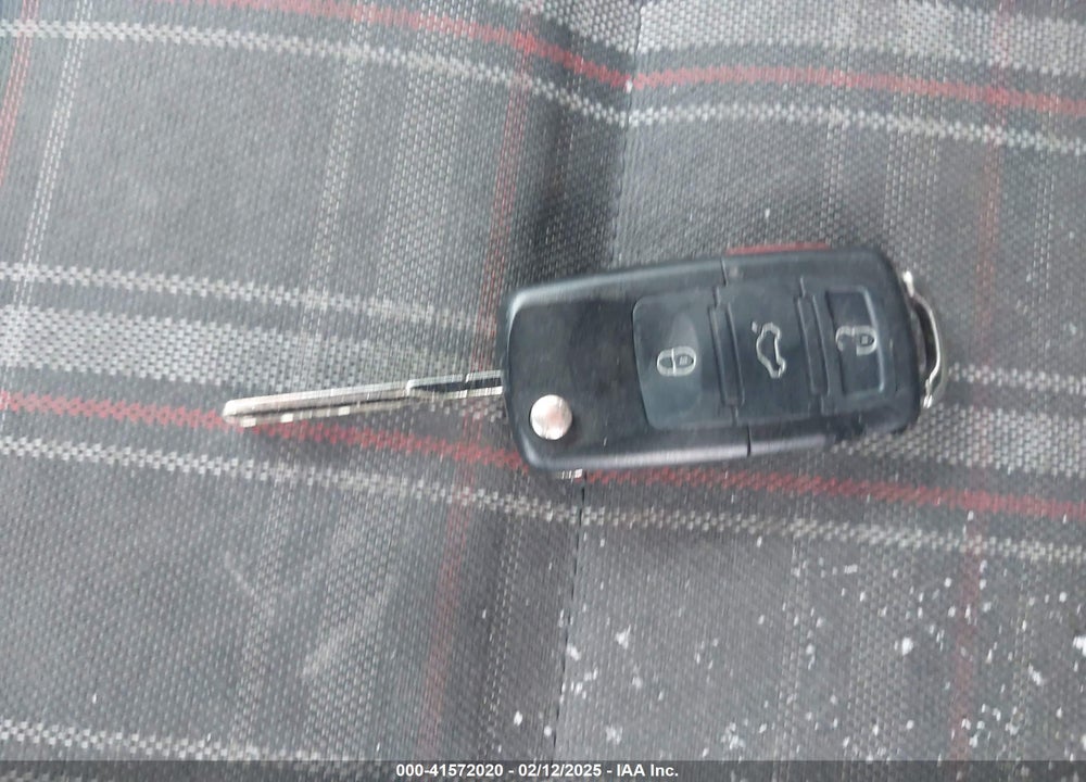 2011 VOLKSWAGEN GTI VIN: WVWHV7AJ6BW224216