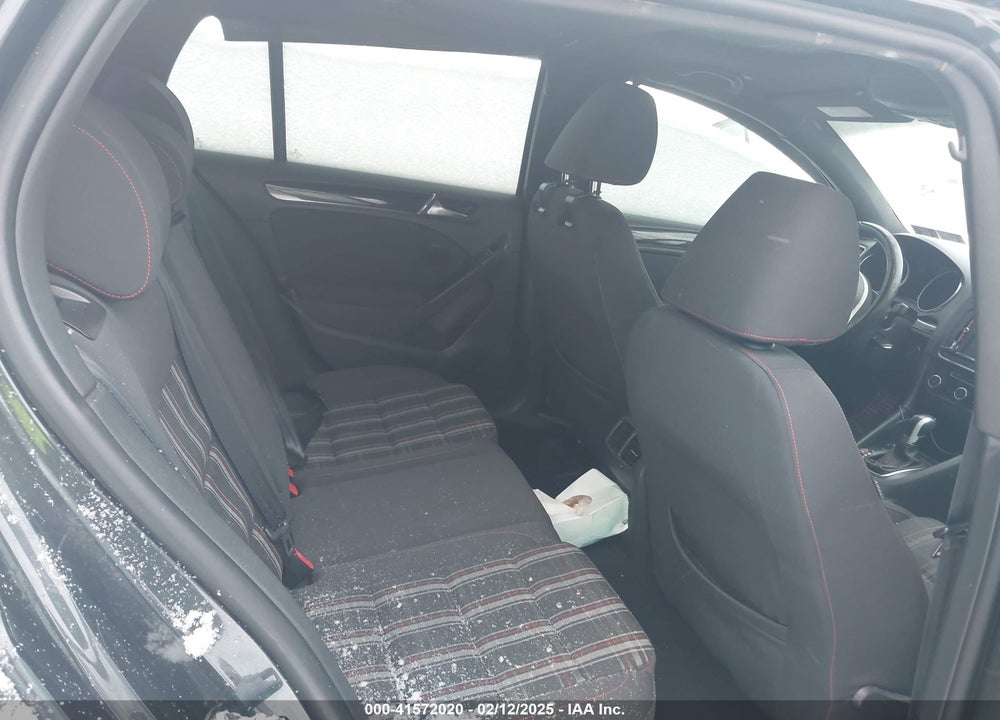 2011 VOLKSWAGEN GTI VIN: WVWHV7AJ6BW224216
