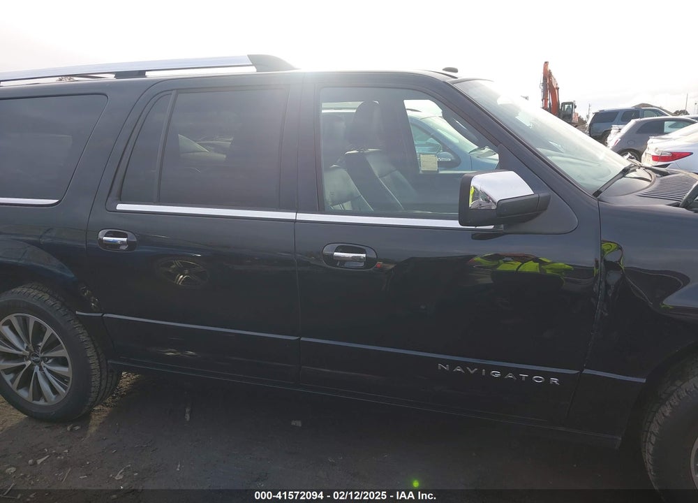 2017 LINCOLN NAVIGATOR L SELECT VIN: 5LMJJ3HT2HEL06089