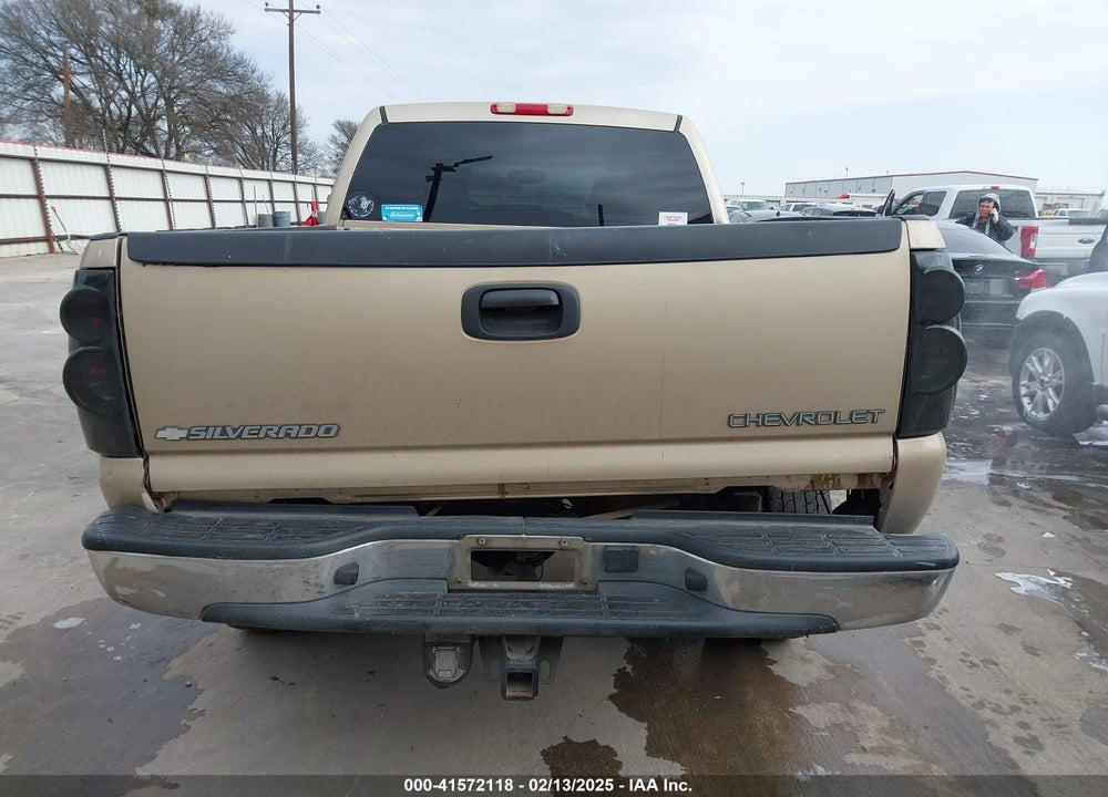 2004 CHEVROLET SILVERADO 2500HD LS VIN: 1GCHC23U14F111681