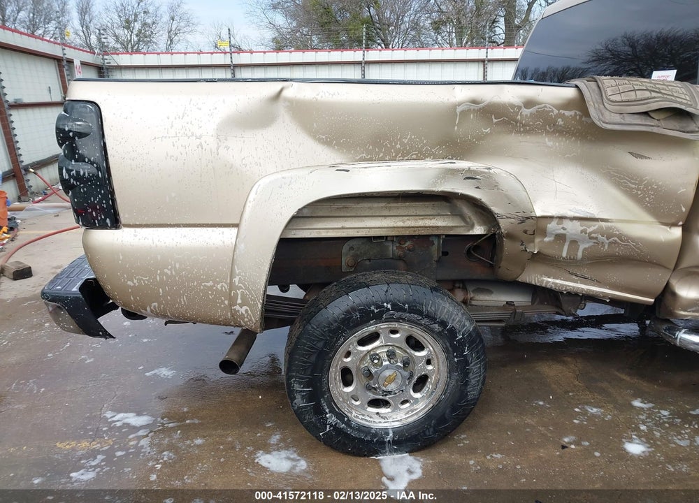 2004 CHEVROLET SILVERADO 2500HD LS VIN: 1GCHC23U14F111681