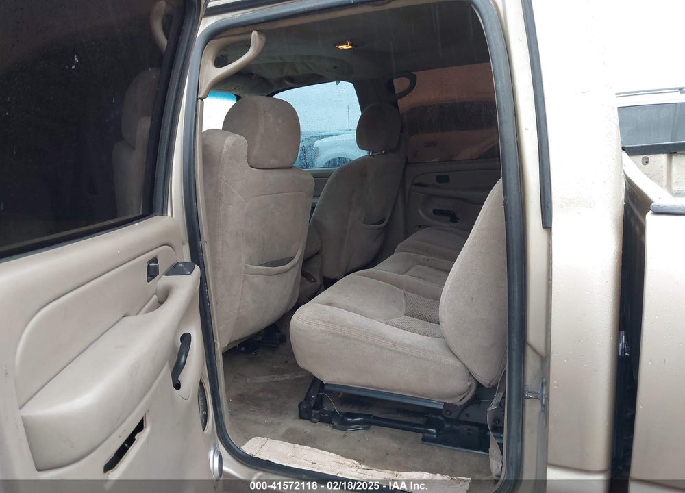 2004 CHEVROLET SILVERADO 2500HD LS VIN: 1GCHC23U14F111681