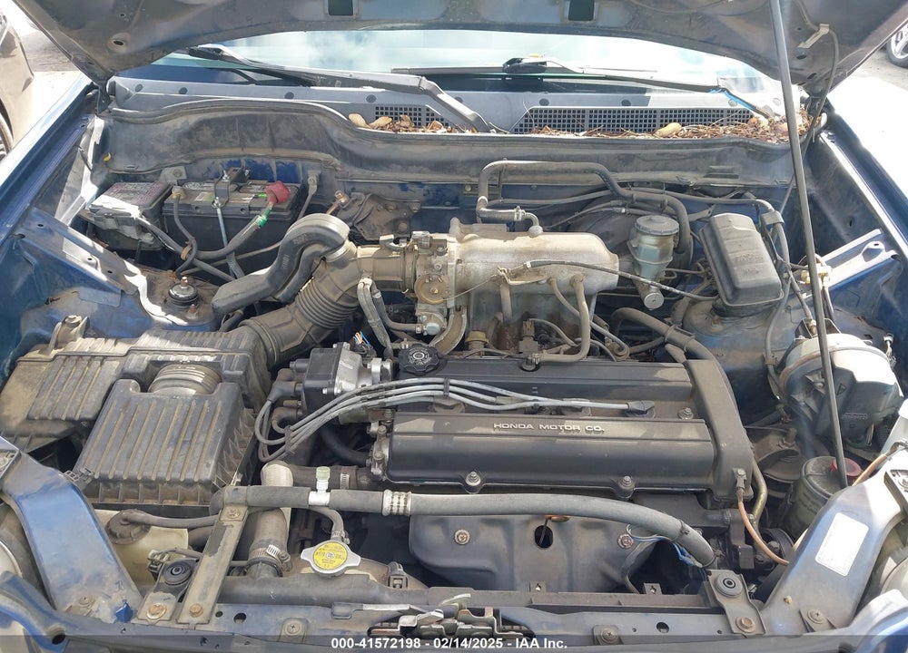 1998 HONDA CR-V LX VIN: JHLRD1845WC068779