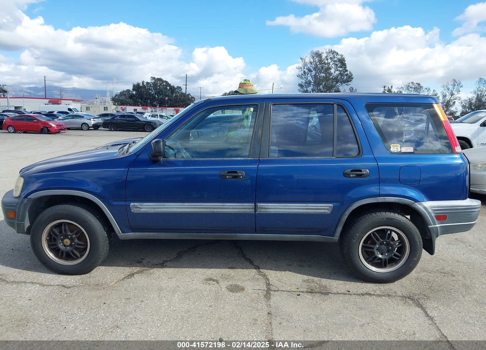 1998 HONDA CR-V LX VIN: JHLRD1845WC068779