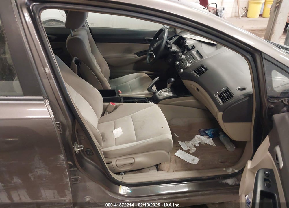 2011 HONDA CIVIC VIN: 19XFA1F52BE016825