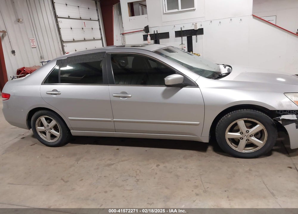 2003 HONDA ACCORD 2.4 EX VIN: JHMCM55623C053506