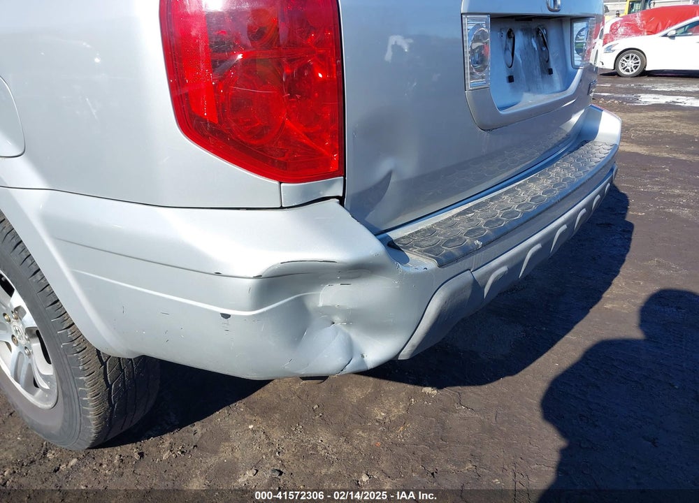 2004 HONDA PILOT EX-L VIN: 2HKYF186X4H586988
