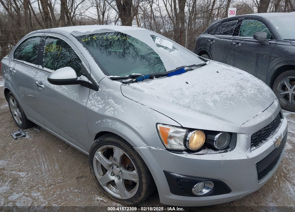 2015 CHEVROLET SONIC VIN: 1G1JE5SB5F4121571