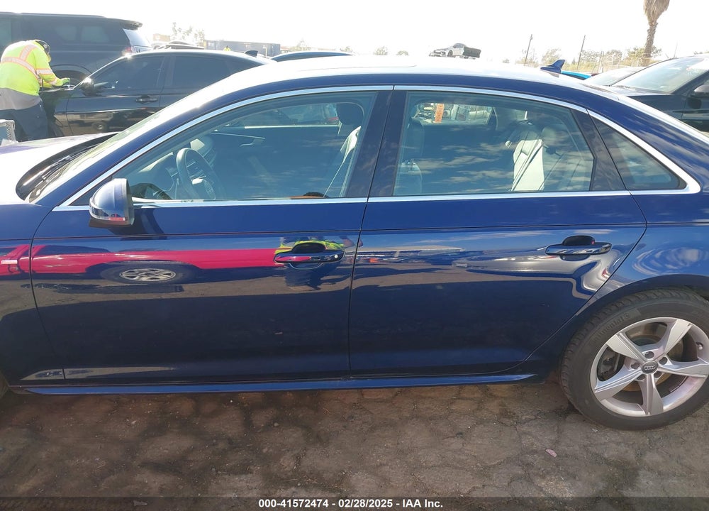 2019 AUDI A4 VIN: WAUDNAF44KN006633
