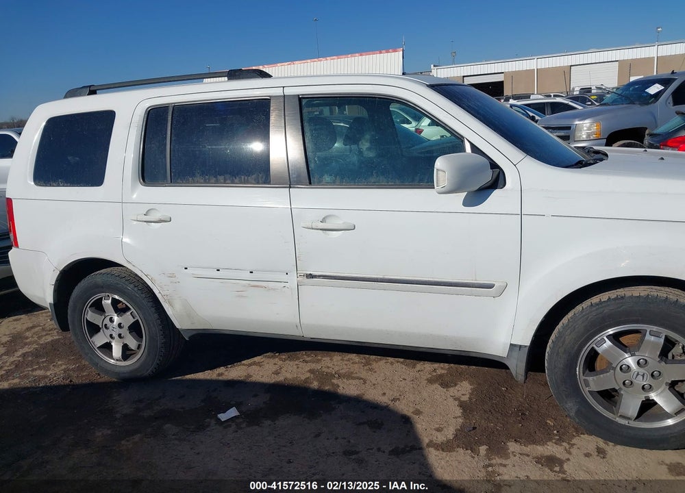 2010 HONDA PILOT TOURING VIN: 5FNYF3H96AB005809