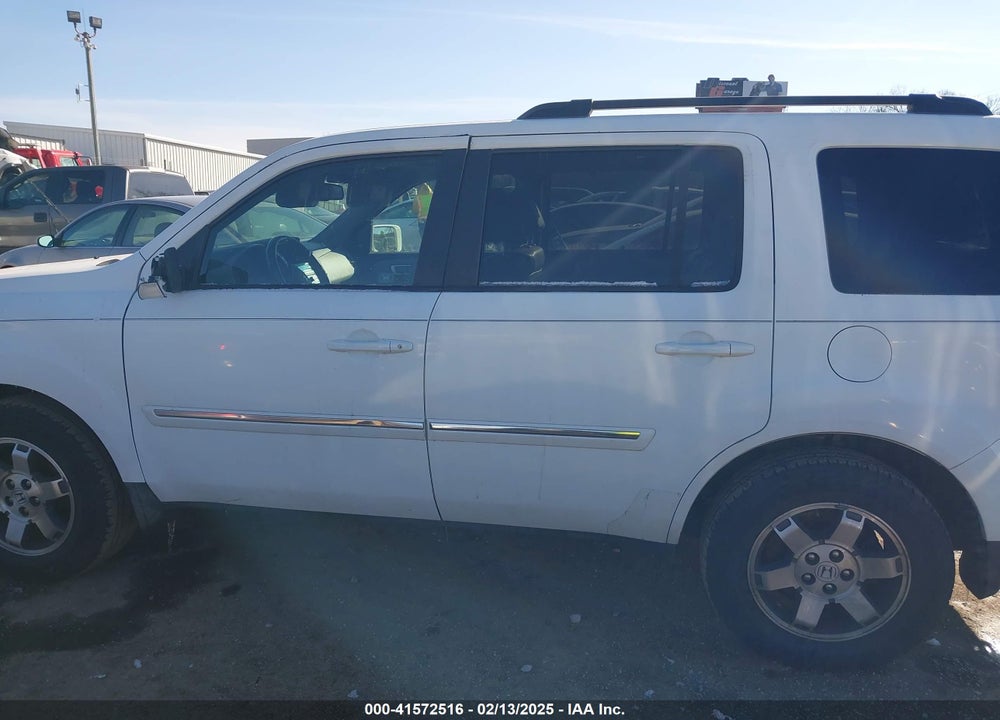 2010 HONDA PILOT TOURING VIN: 5FNYF3H96AB005809