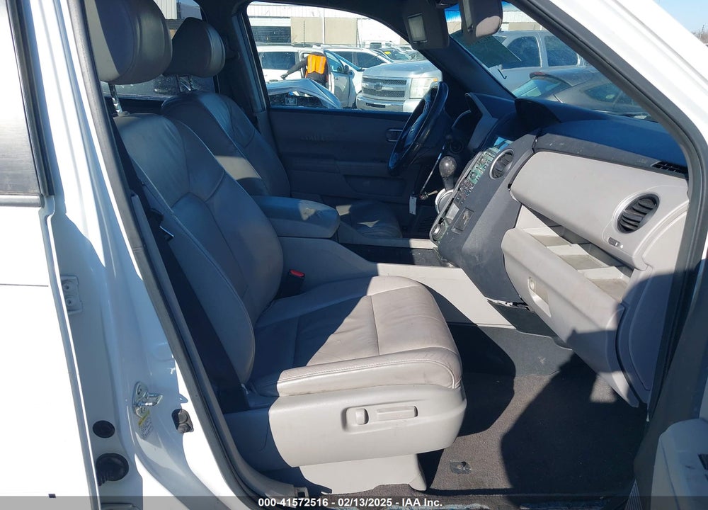 2010 HONDA PILOT TOURING VIN: 5FNYF3H96AB005809