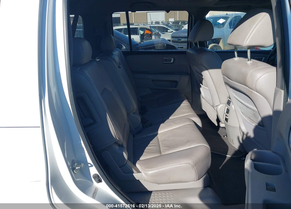 2010 HONDA PILOT TOURING VIN: 5FNYF3H96AB005809