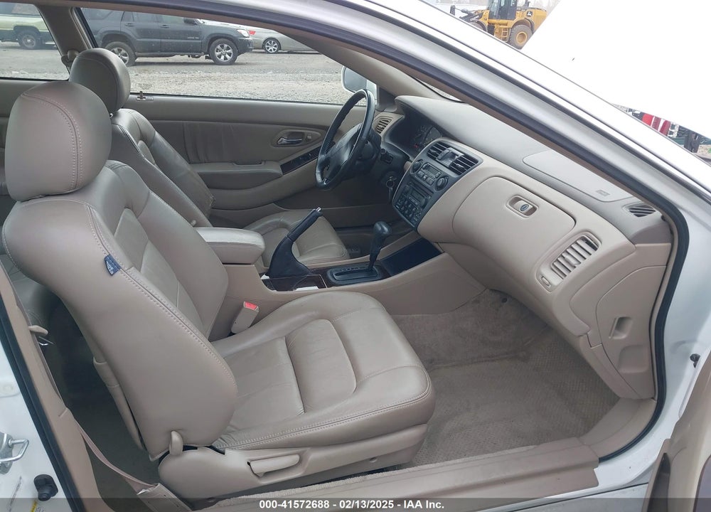 2000 HONDA ACCORD 3.0 EX VIN: 1HGCG2251YA029012