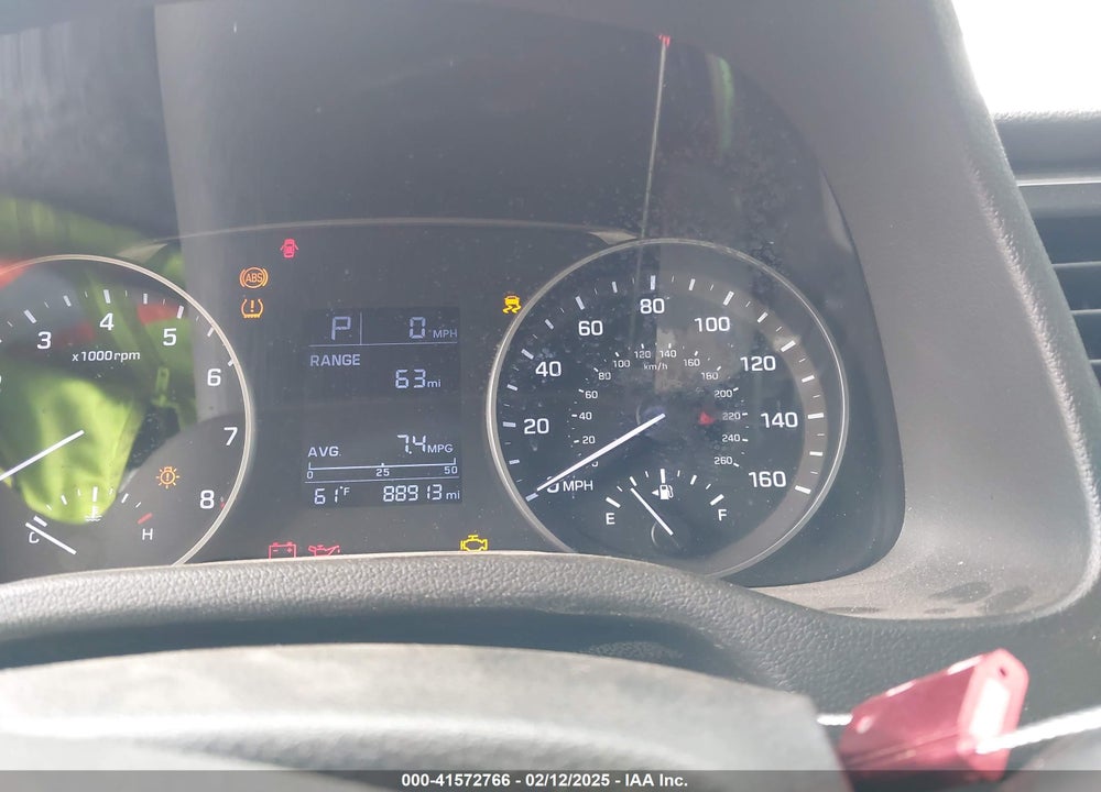 2018 HYUNDAI ELANTRA VIN: 5NPD74LF1JH280598
