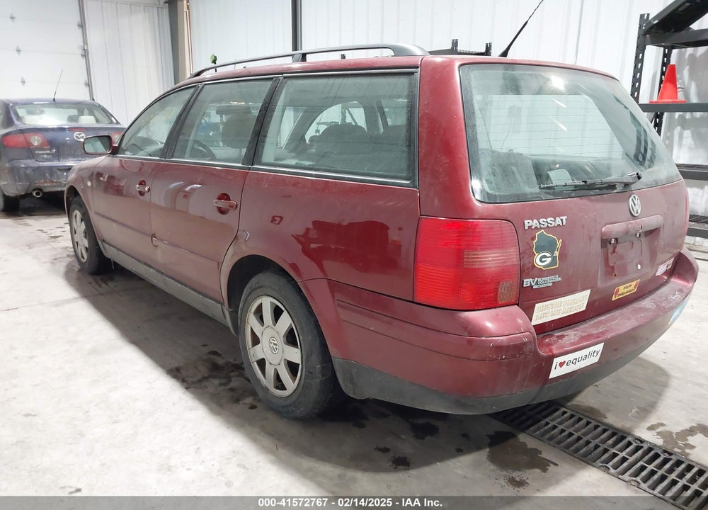 2000 VOLKSWAGEN PASSAT GLS VIN: WVWNA23B2YE255341