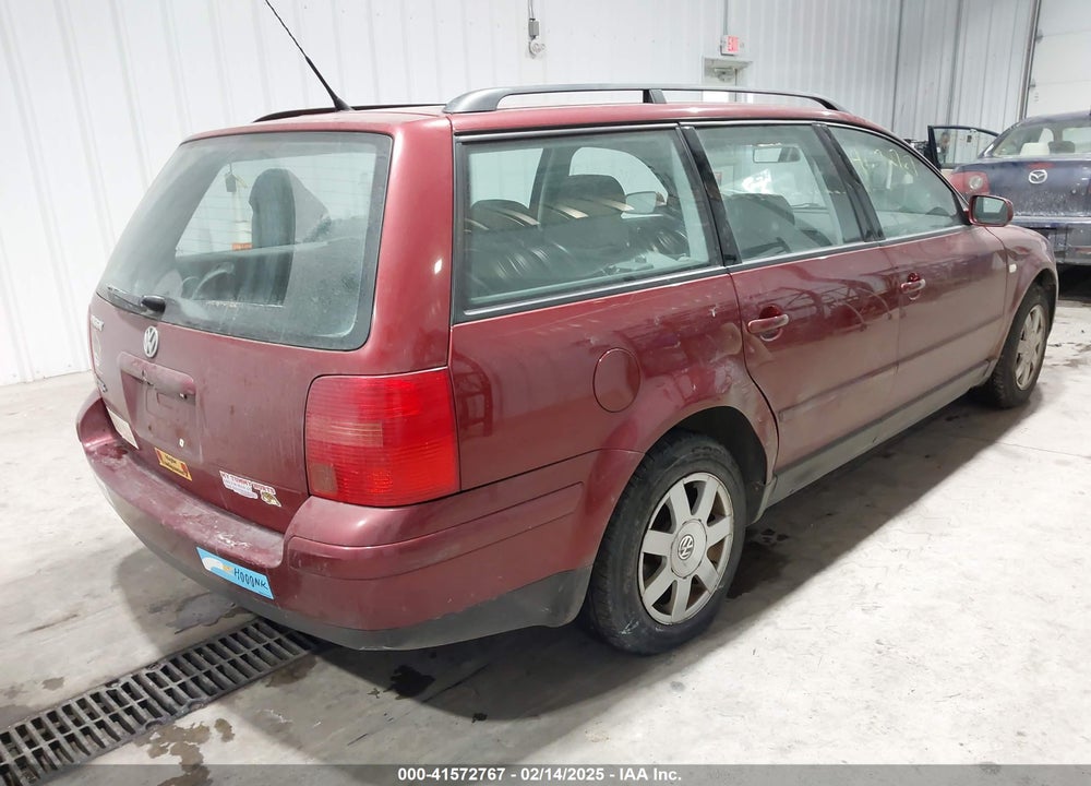 2000 VOLKSWAGEN PASSAT GLS VIN: WVWNA23B2YE255341