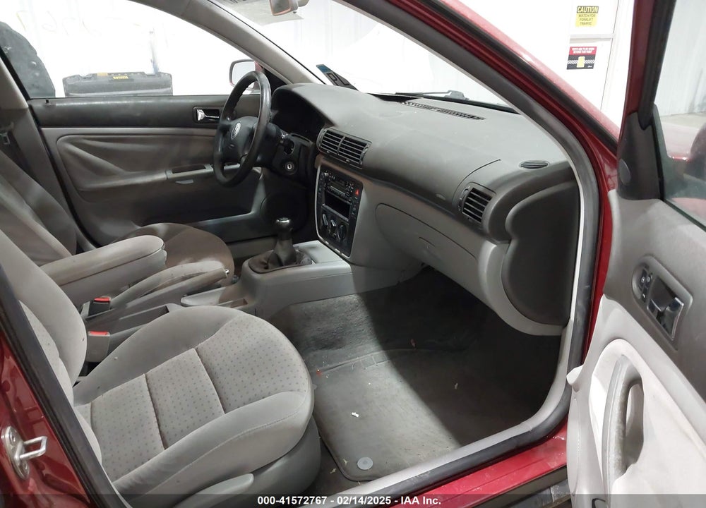 2000 VOLKSWAGEN PASSAT GLS VIN: WVWNA23B2YE255341