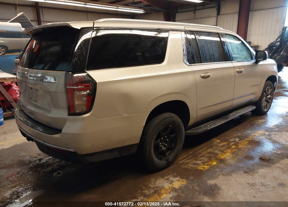 2021 CHEVROLET SUBURBAN 4WD LT VIN: 1GNSKCKD8MR136714