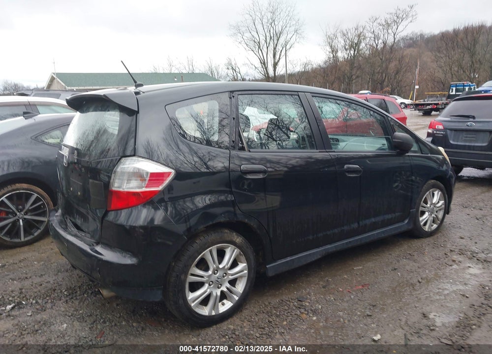 2009 HONDA FIT VIN: JHMGE88409S065386