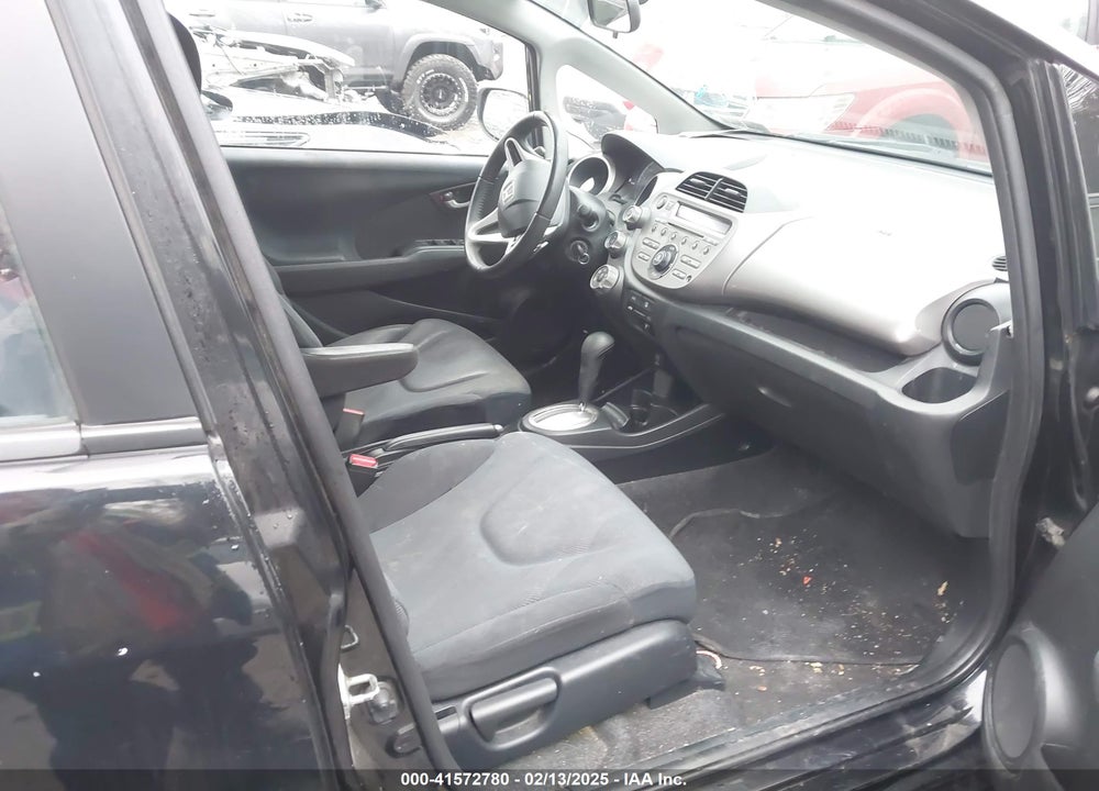 2009 HONDA FIT VIN: JHMGE88409S065386