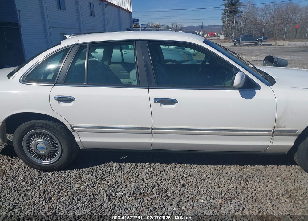1996 FORD CROWN VICTORIA VIN: 2FALP73W9TX108730