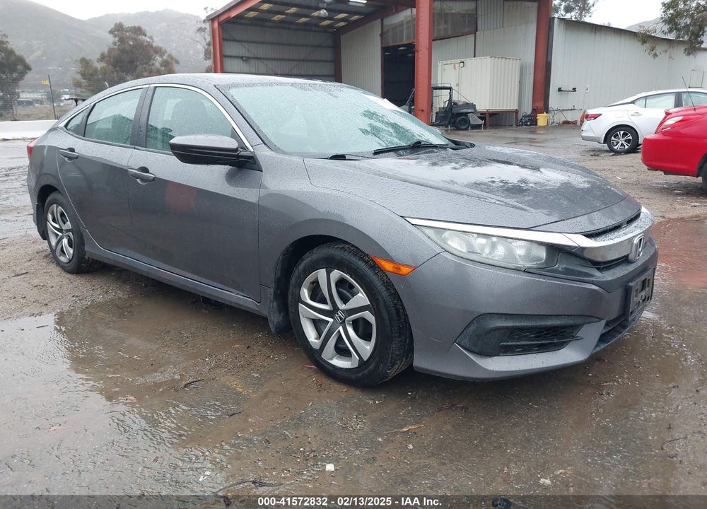 2018 HONDA CIVIC LX VIN: 2HGFC2F57JH585447