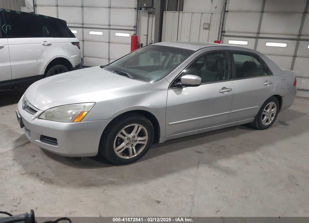 2007 HONDA ACCORD VIN: 1HGCM56717A105896
