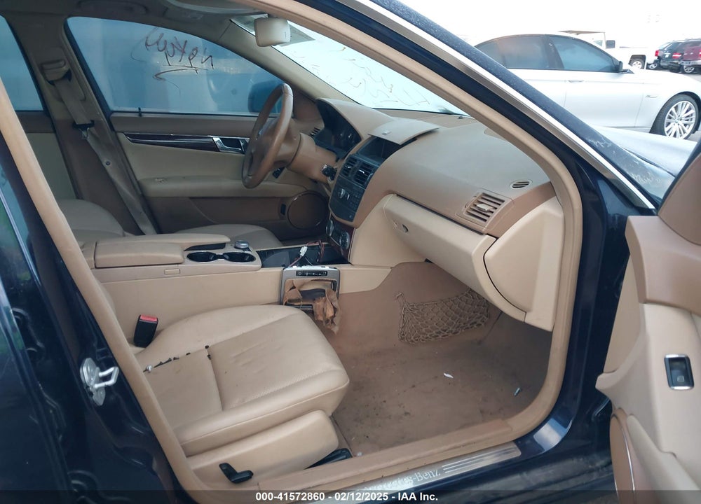 2008 MERCEDES-BENZ C VIN: WDDGF54X98R011965