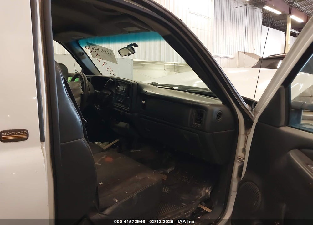 2000 CHEVROLET SILVERADO 1500 VIN: 1GCEC14T3YE149007