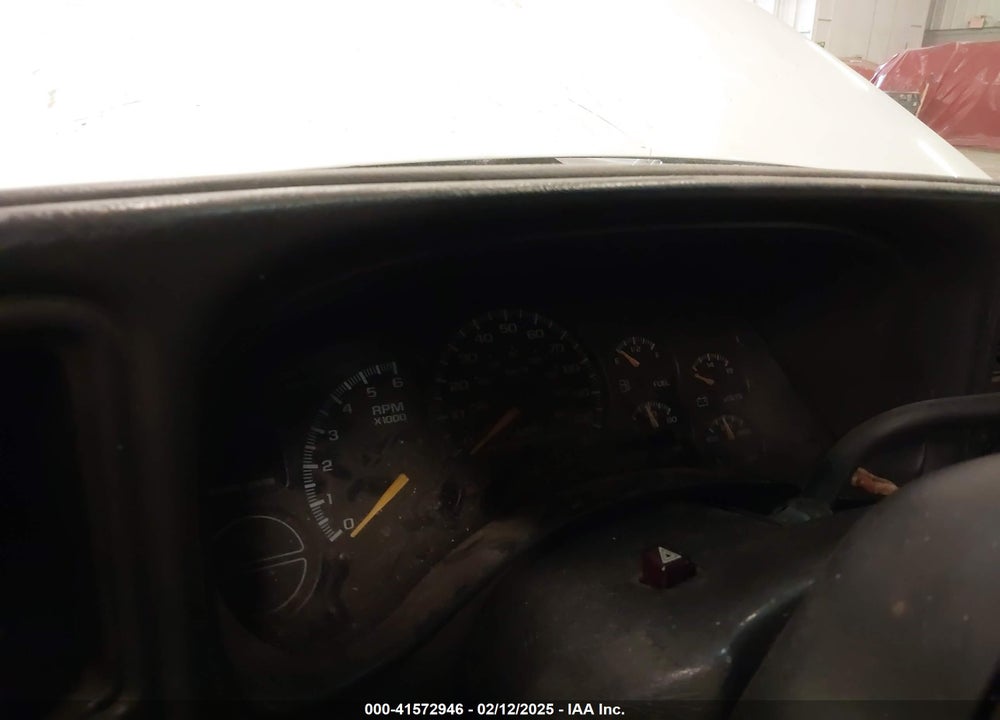 2000 CHEVROLET SILVERADO 1500 VIN: 1GCEC14T3YE149007