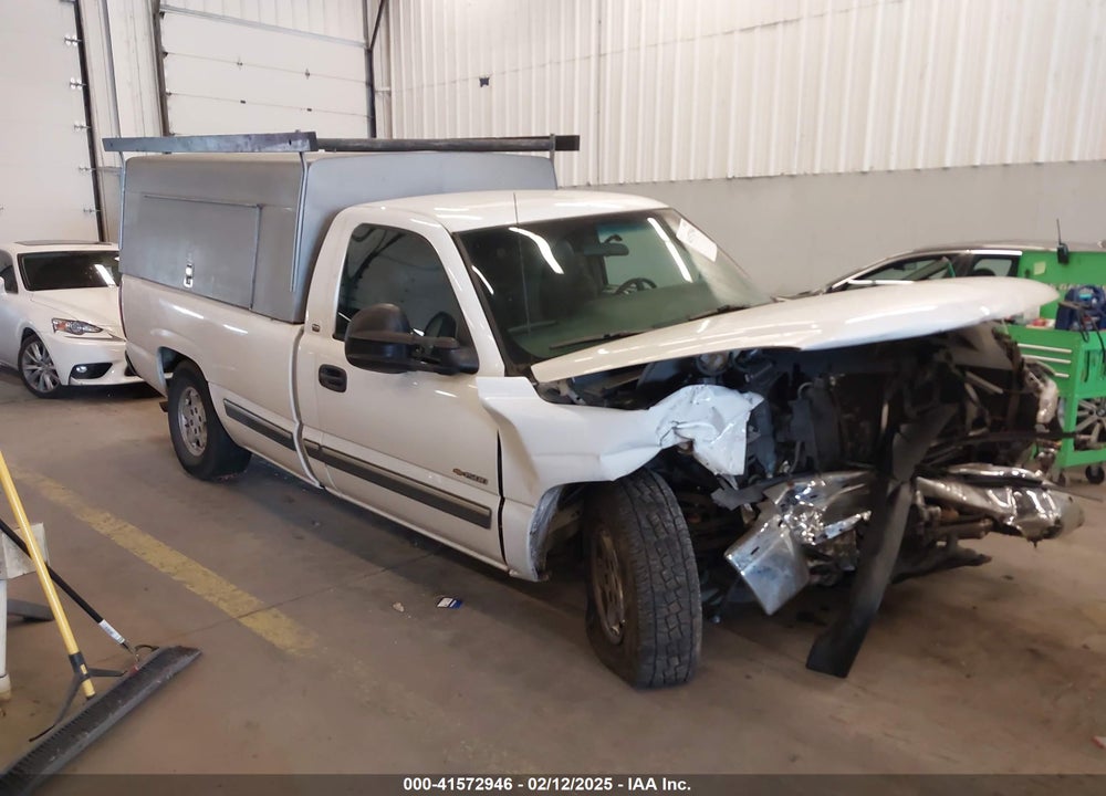 2000 CHEVROLET SILVERADO 1500 VIN: 1GCEC14T3YE149007