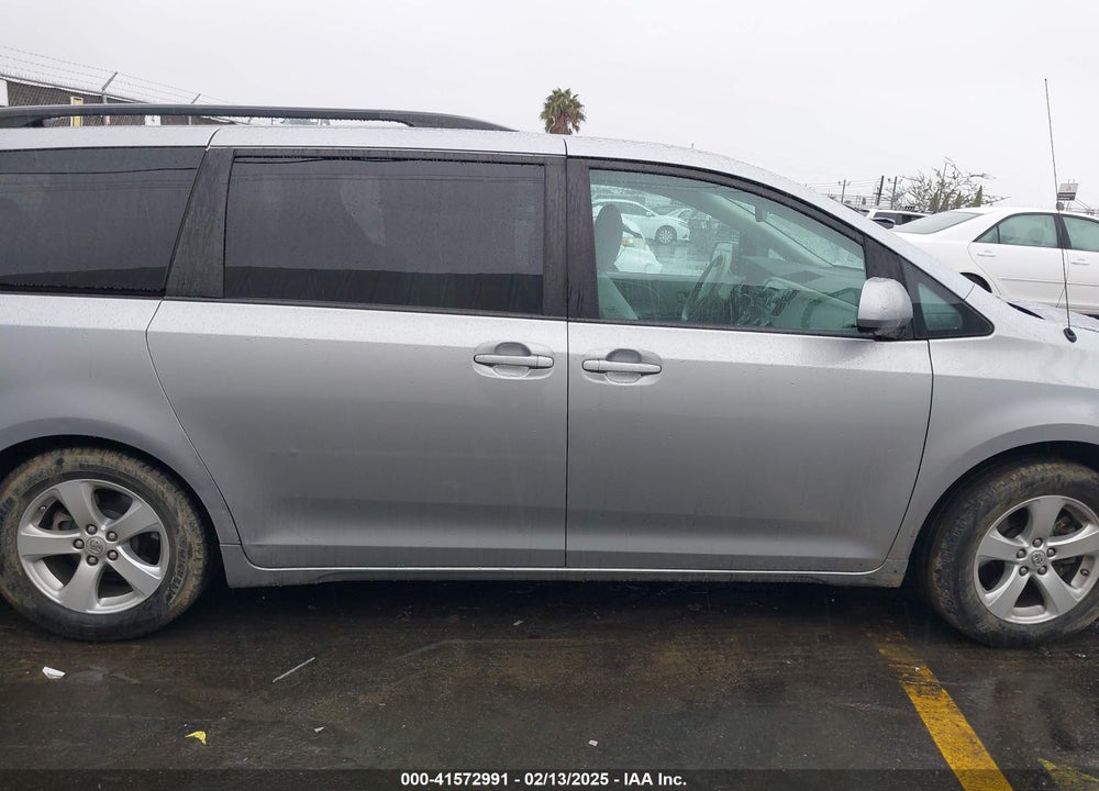 2011 TOYOTA SIENNA LE V6 VIN: 5TDKK3DC4BS101194