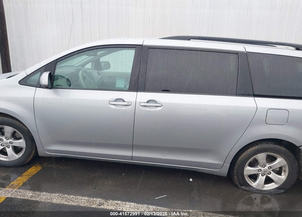 2011 TOYOTA SIENNA LE V6 VIN: 5TDKK3DC4BS101194