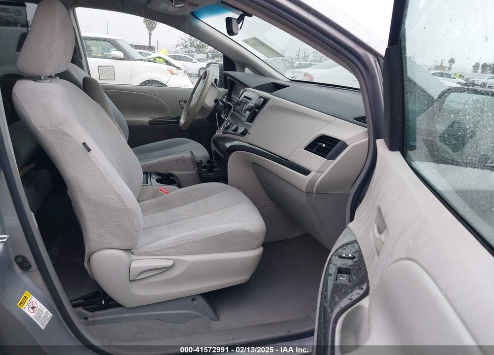 2011 TOYOTA SIENNA LE V6 VIN: 5TDKK3DC4BS101194