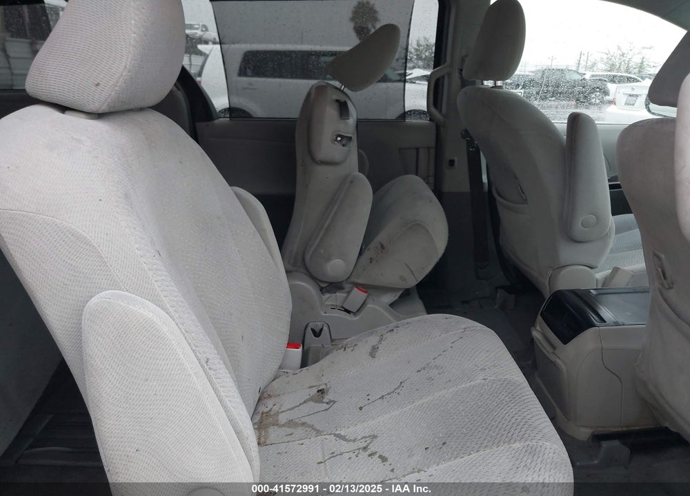 2011 TOYOTA SIENNA LE V6 VIN: 5TDKK3DC4BS101194